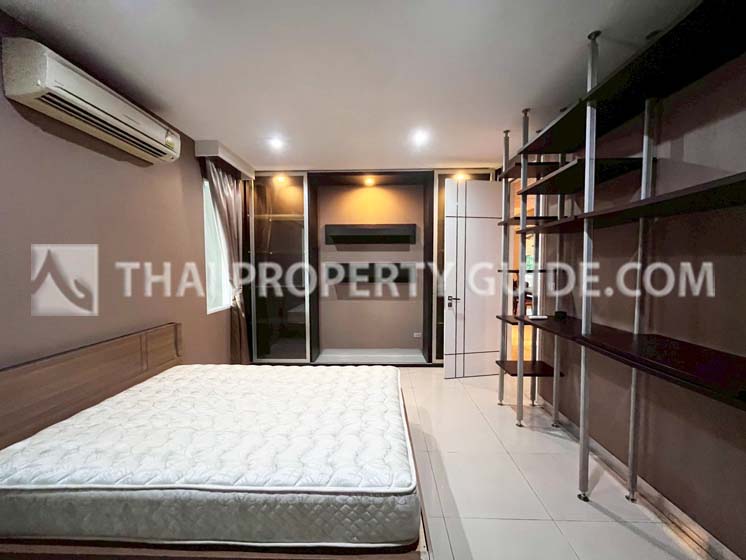 House with Shared Pool in Sukhumvit 